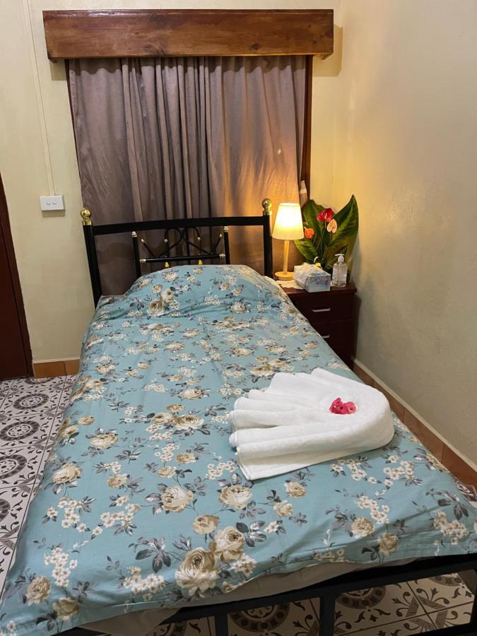 Janessa'S Dwellery Bed and Breakfast Port Vila Buitenkant foto