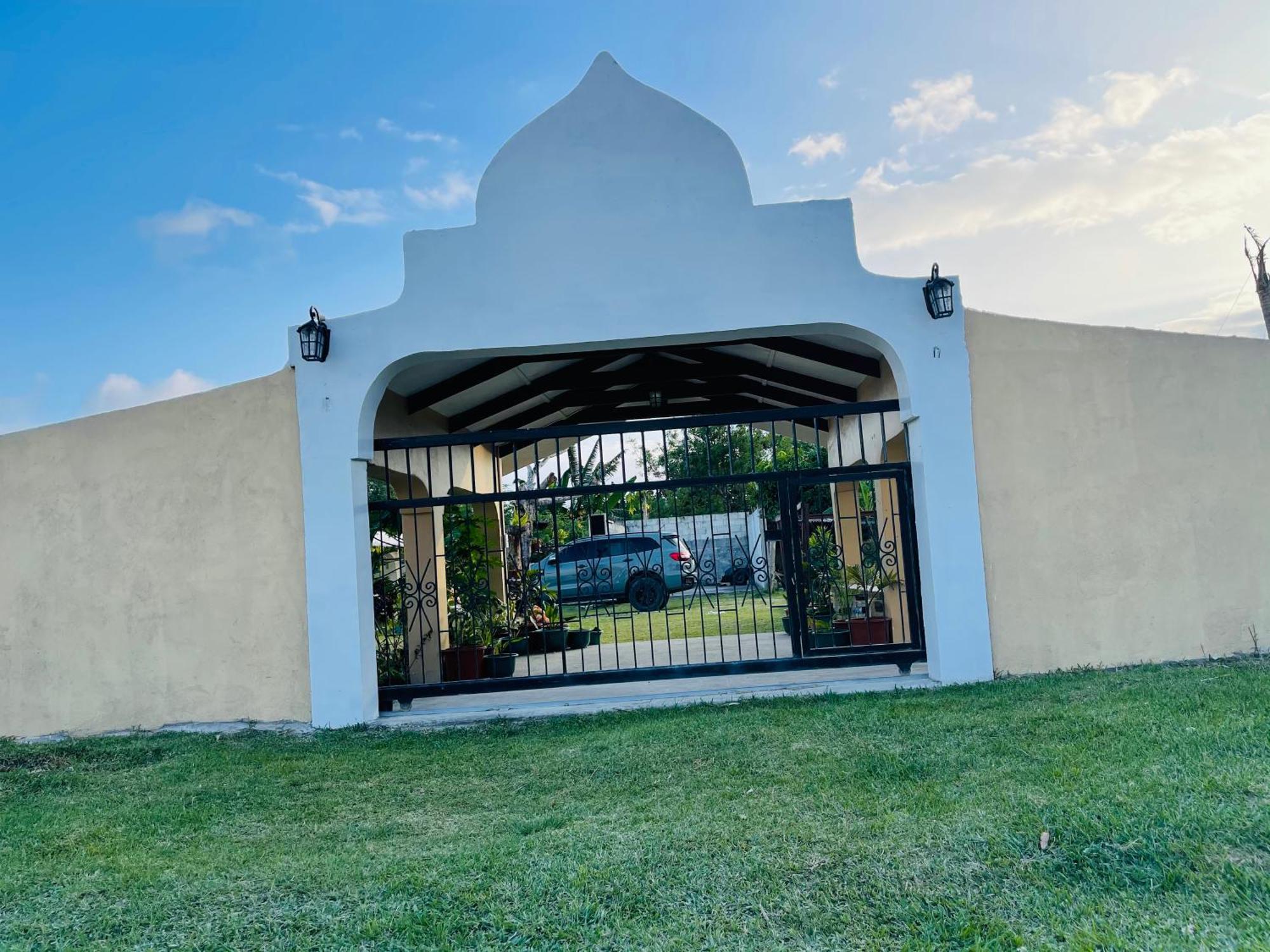 Janessa'S Dwellery Bed and Breakfast Port Vila Buitenkant foto